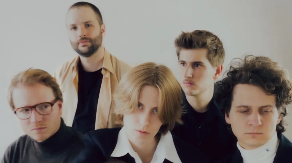 Photo of Whispering Sons