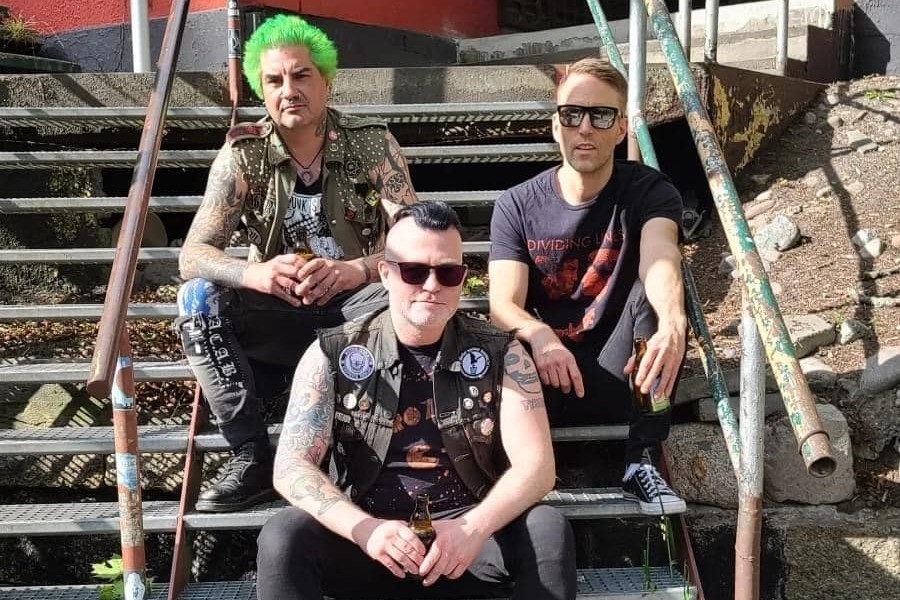 Photo of [di: unru:]